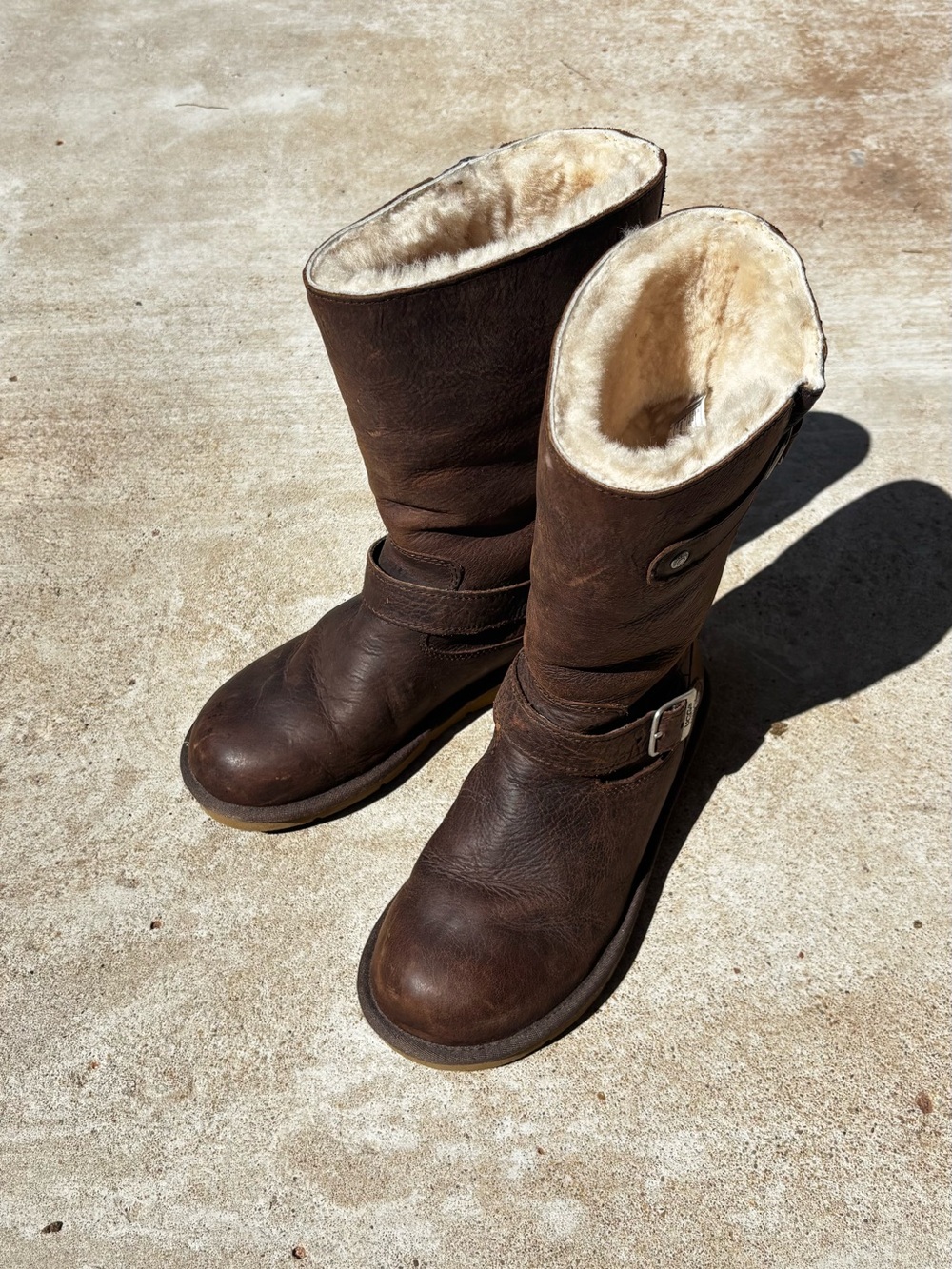 UGG Women’s Brown Shearling-Lined Mid-Calf Boots Size 9